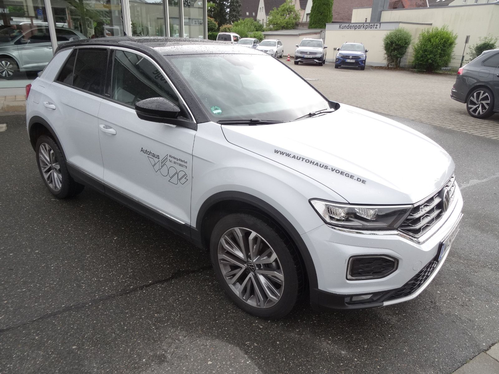 Volkswagen T-Roc 1.5 TSI DSG ACTIVE - Samsaru's Car Outlet