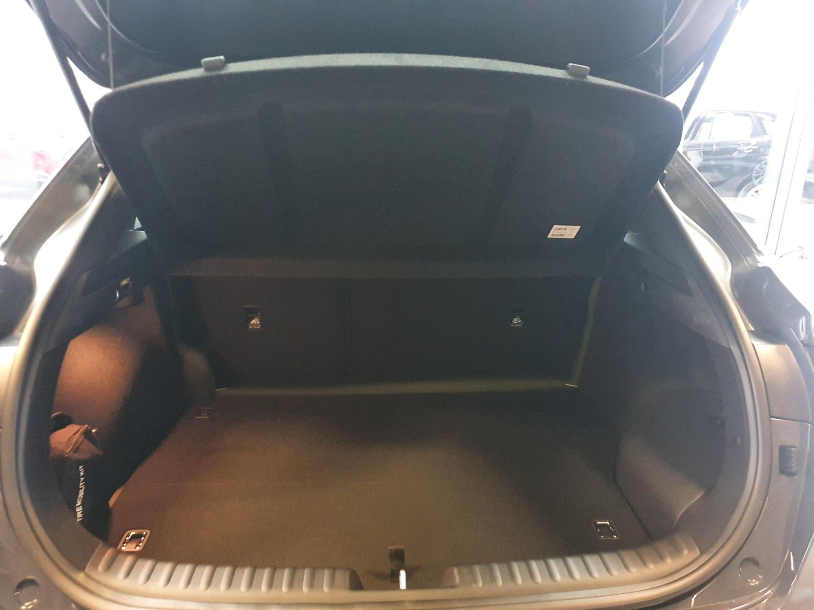 Kia XCeed 1.6 PHEV Spirit - Samsaru's Car Outlet