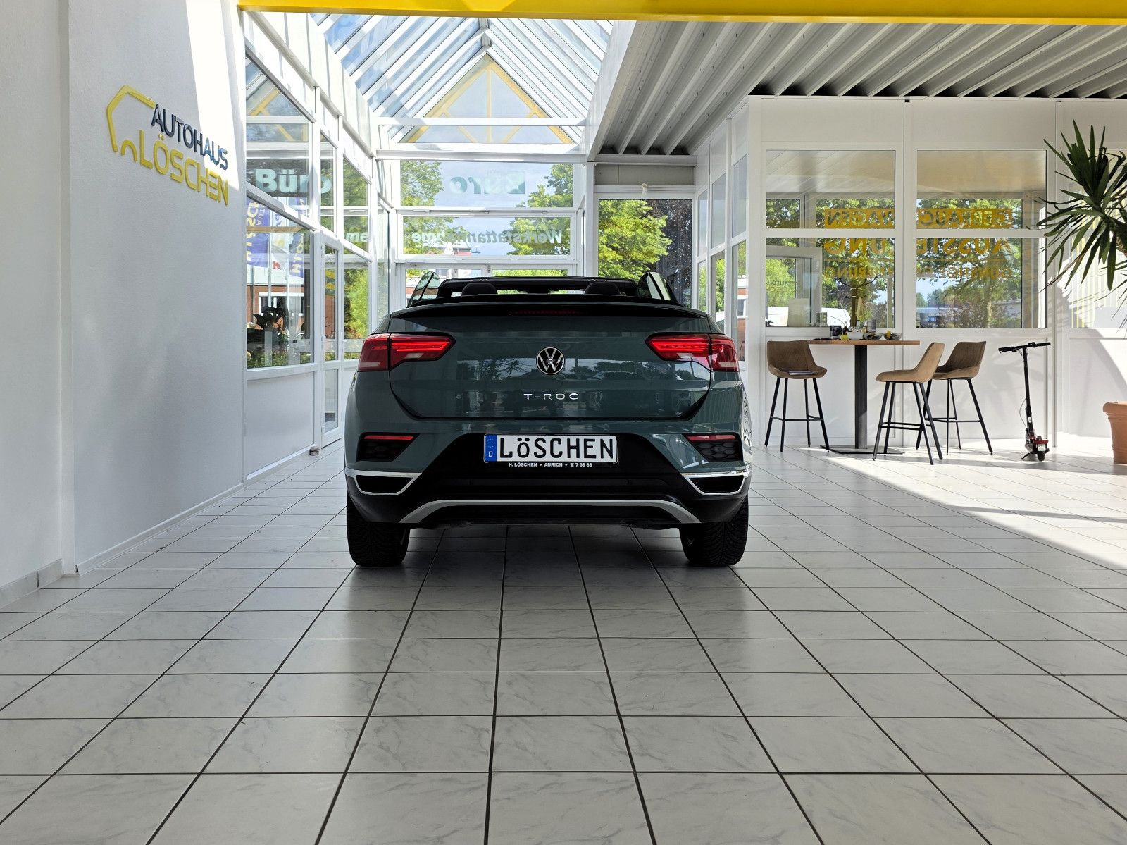Volkswagen T-Roc Style - Samsaru's Car Outlet