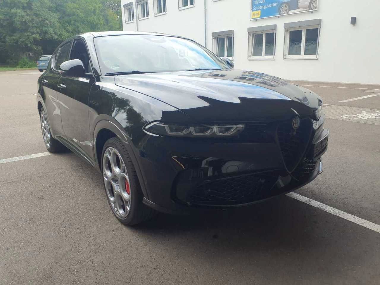 Alfa Romeo Tonale Veloce Plug-In-Hybrid Q4, Glasschiebedach