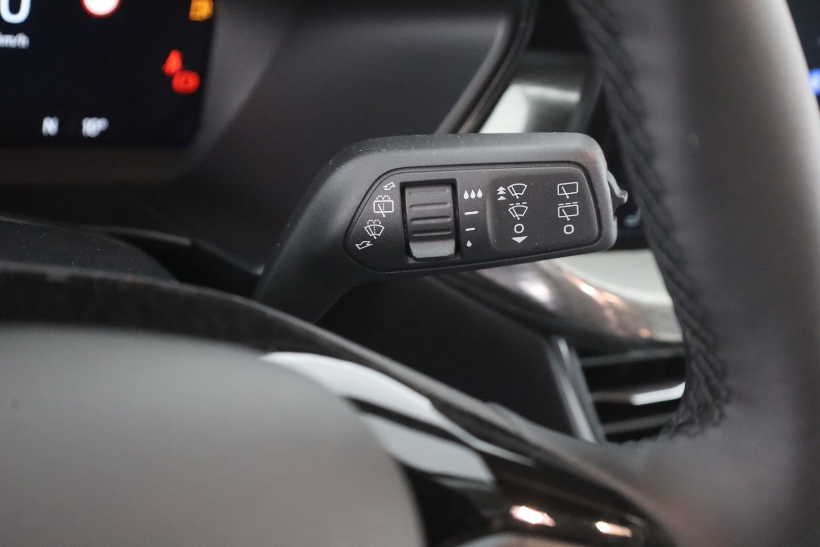 Ford Kuga 1.5 EB Titanium Aut. - Samsaru's Car Outlet