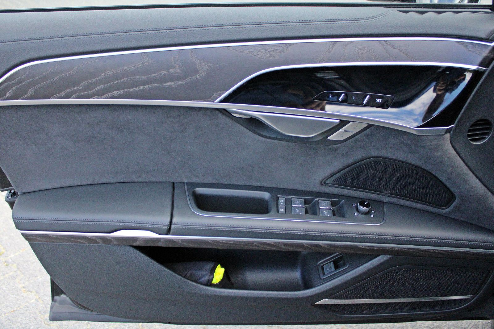 Audi A8 Lang 50TDI S LINE BLACK - Samsaru's Car Outlet