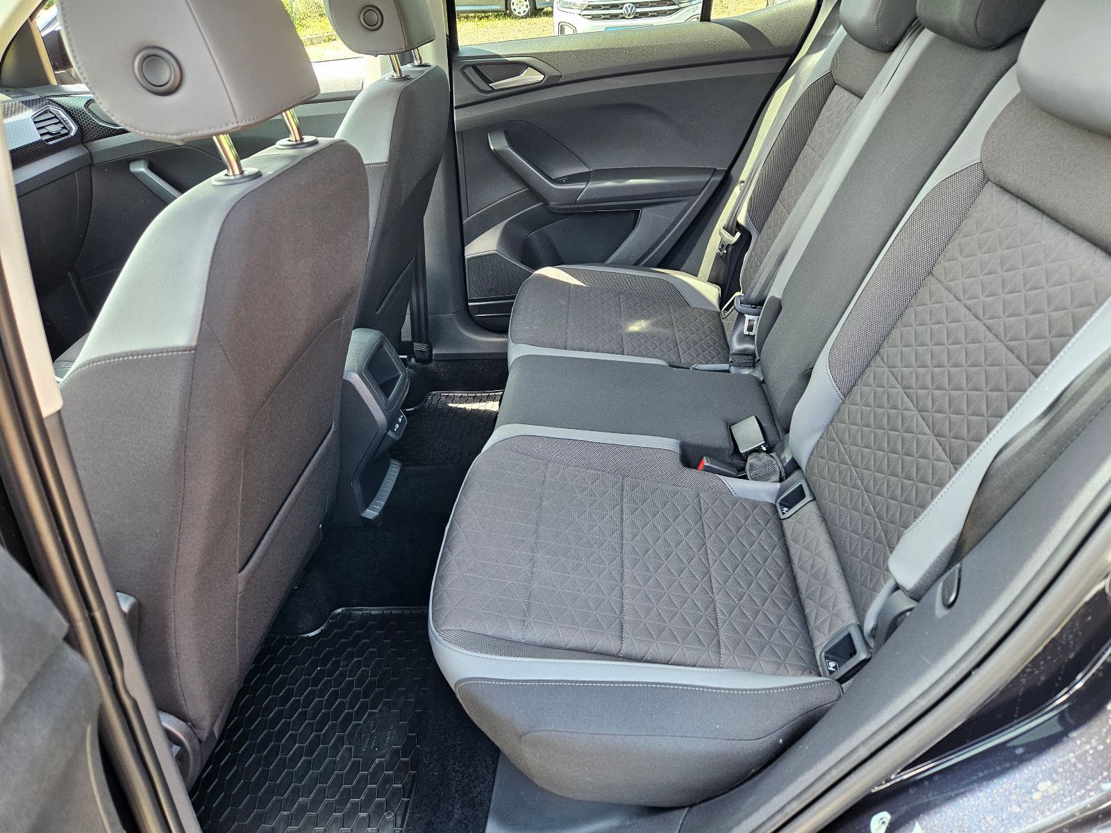 Volkswagen T-Cross Style - Samsaru's Car Outlet