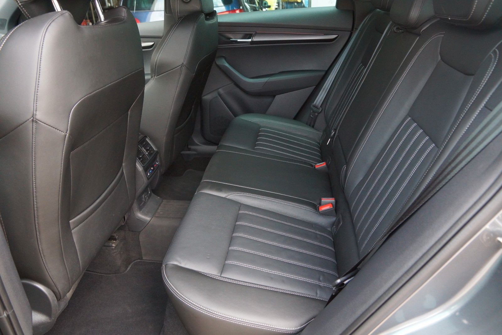 Skoda Karoq 2.0TSI SL 4x4 DSG!360°!ACC!AHK!St.Hzg!GAR!