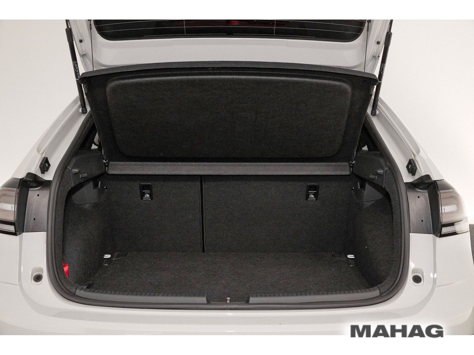 Volkswagen Taigo 1.5 TSI R-Line - Samsaru's Car Outlet
