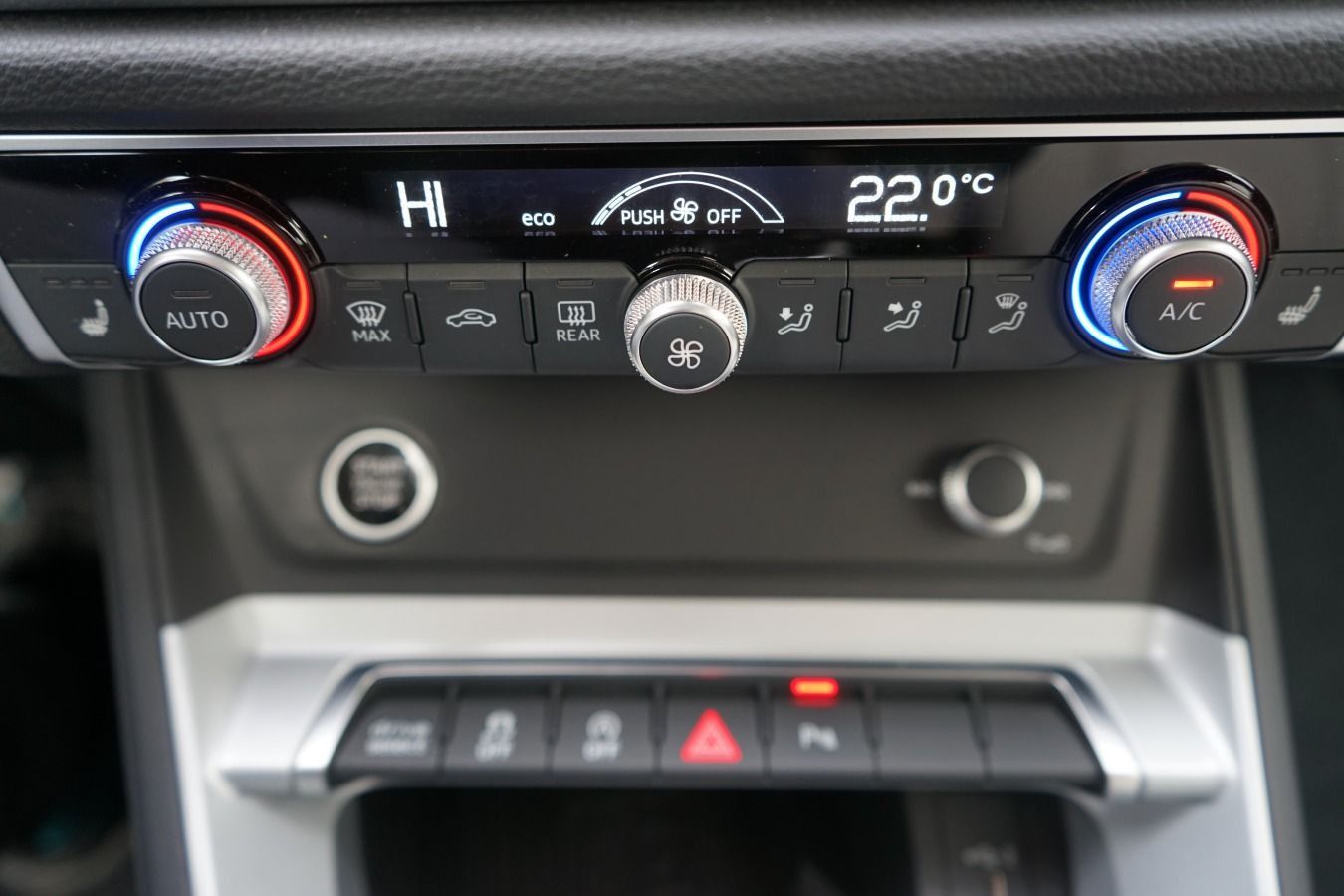 Audi Q3 45 TFSI quattro advanced - Samsaru's Car Outlet