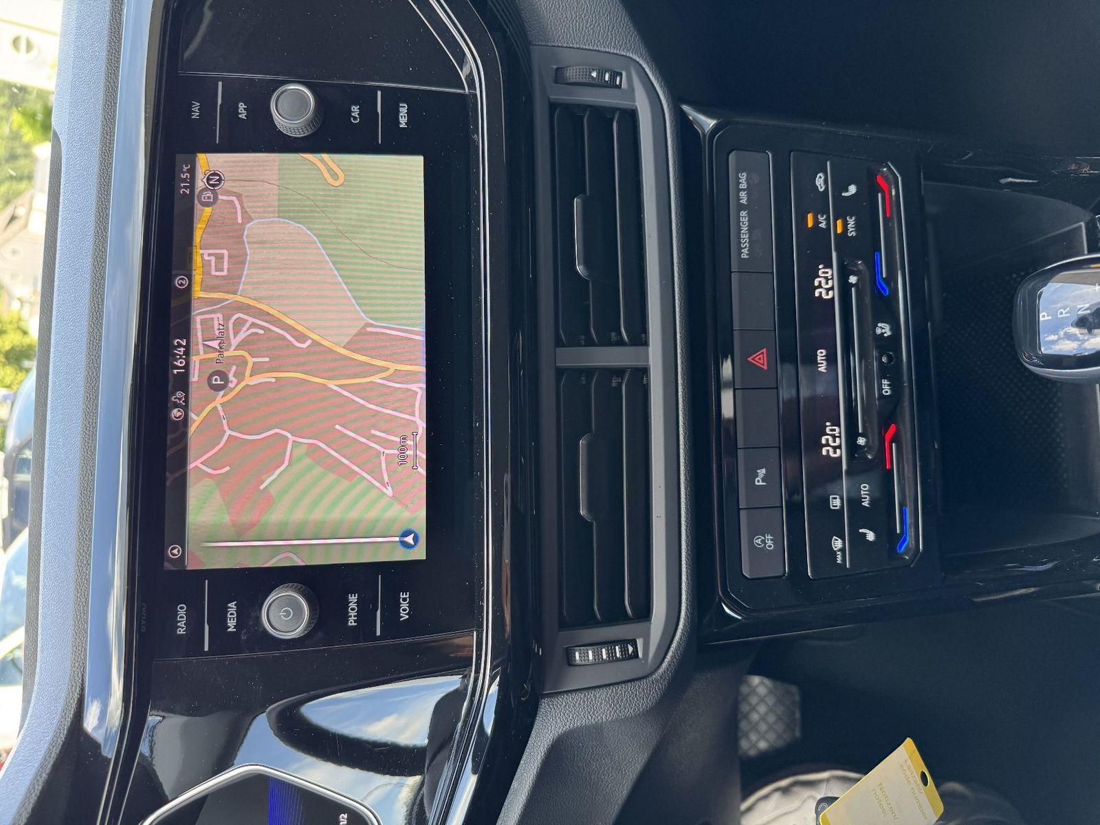 Volkswagen T-Cross Style - Samsaru's Car Outlet