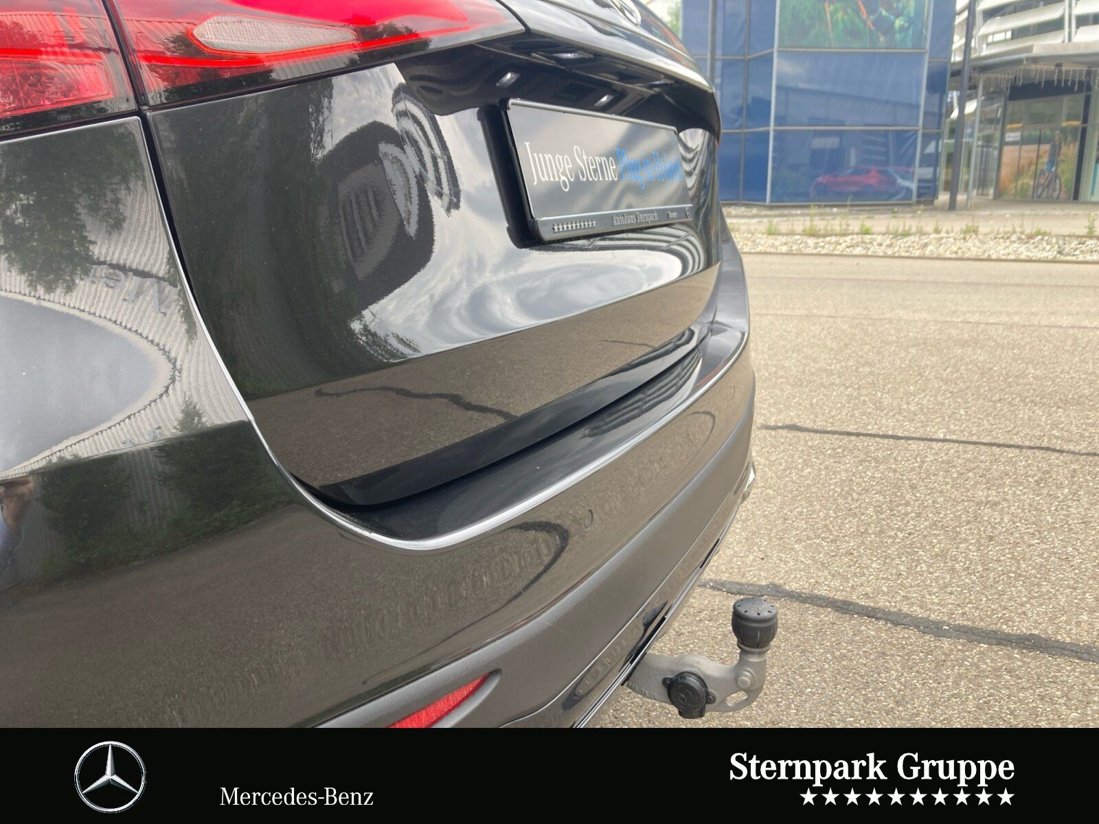 Mercedes-Benz GLC 300 e 4M AMG Premium Plus +AHK+Pano+DIST+20"
