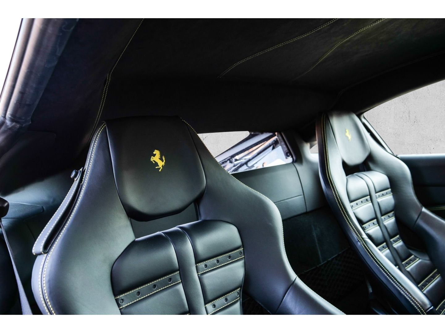 Ferrari F8 Tributo - Samsaru's Car Outlet
