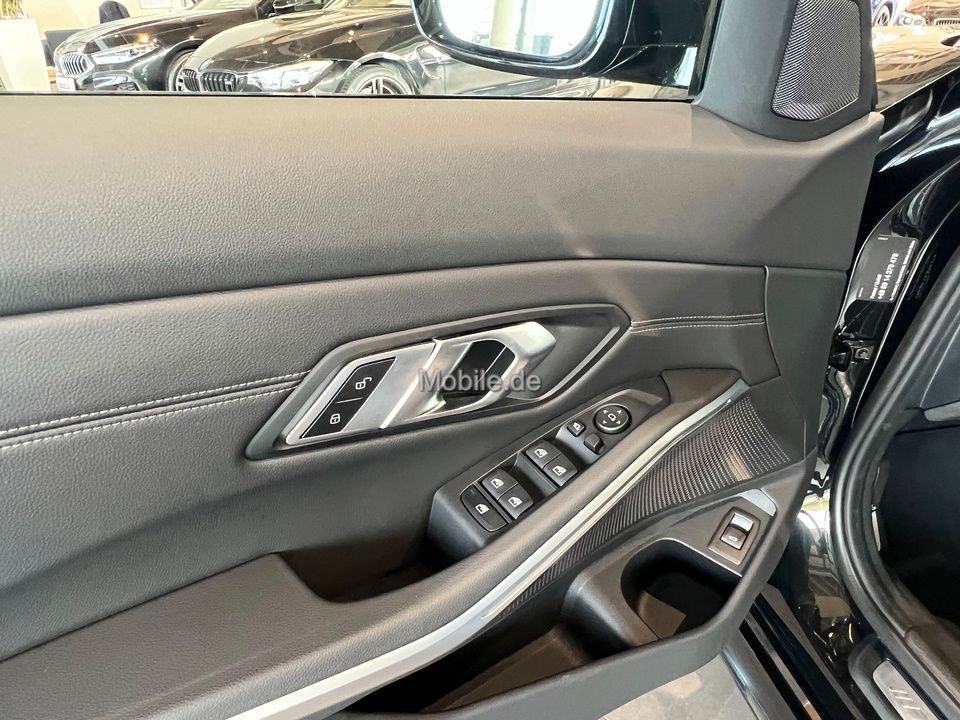 BMW 320i Touring M Sport - Samsaru's Car Outlet