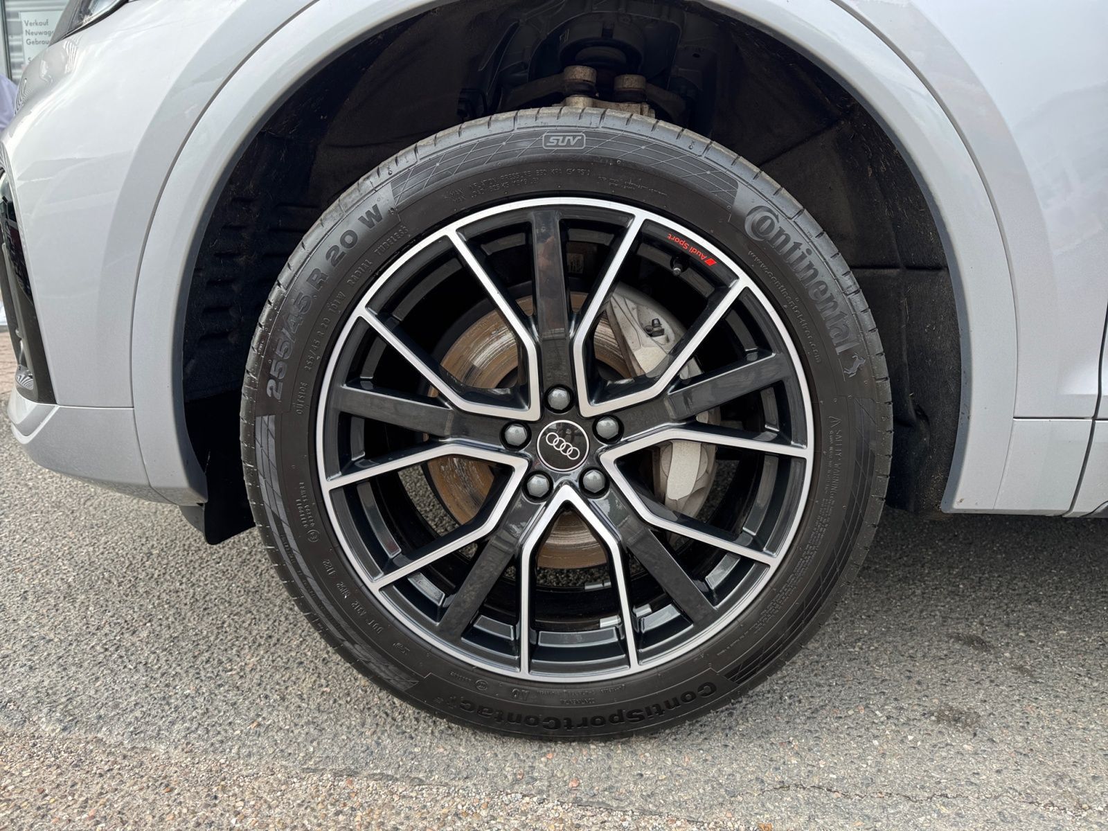 Audi Q5 S line 55TFSIe qu - Samsaru's Car Outlet