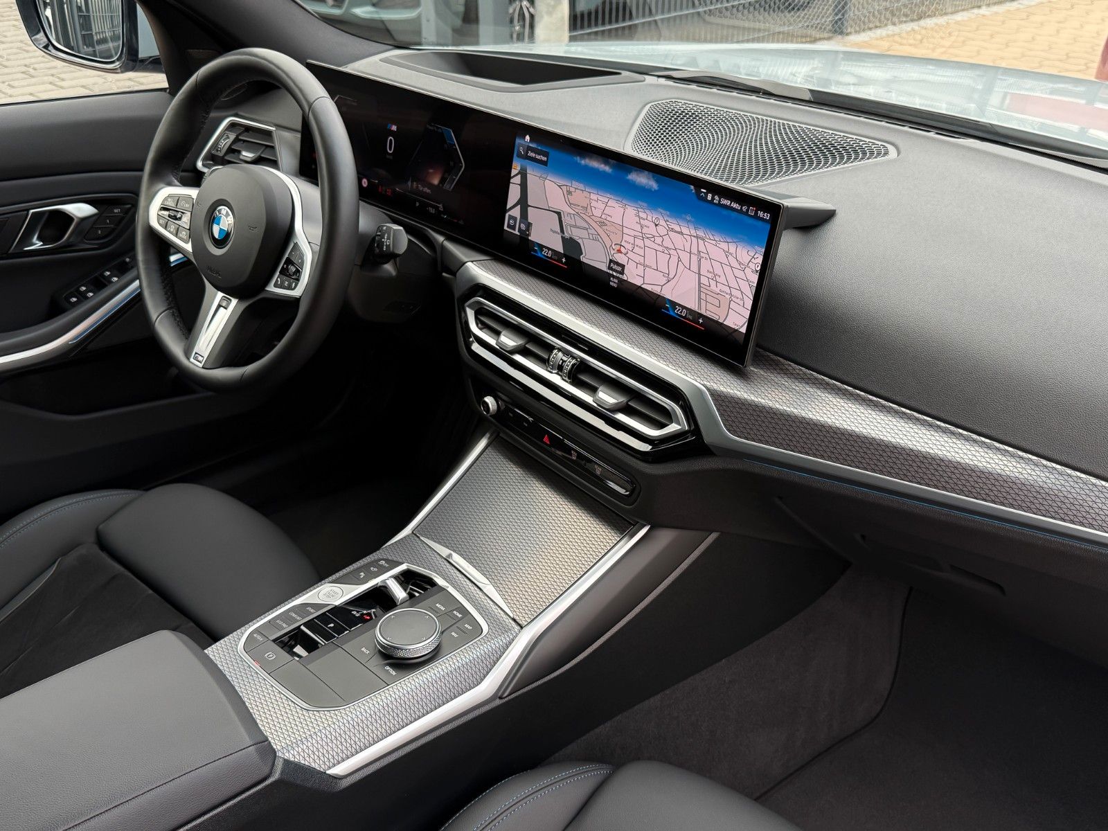 BMW 320d xD M Sport 19" AHK HuD h/k ACC StHzg memory