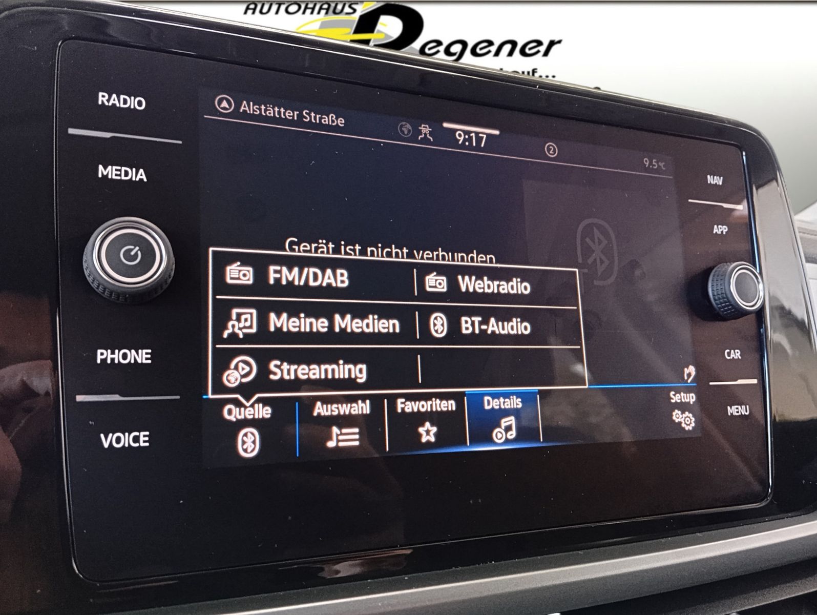 Volkswagen T-Roc - Samsaru's Car Outlet