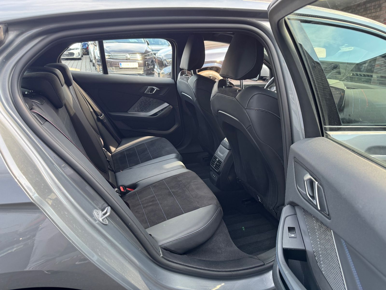 BMW 120i M SPORT PRO HEADUP 360° ACC Innovation 8xLM
