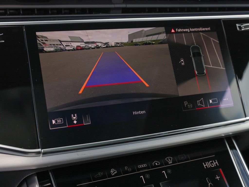 Audi Q7 SUV S line 60 TFSI e quattro