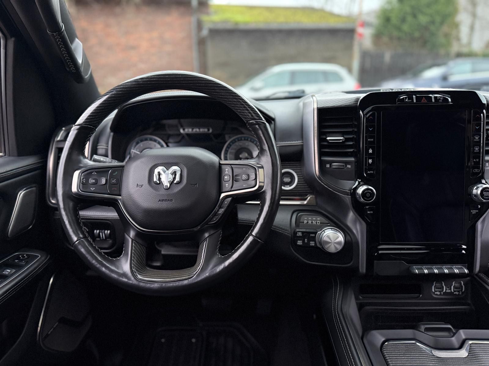 Dodge CLEAN CARFAX*LIMITED*PANO*LUFT*RAMBOX*AHK*NAVI*
