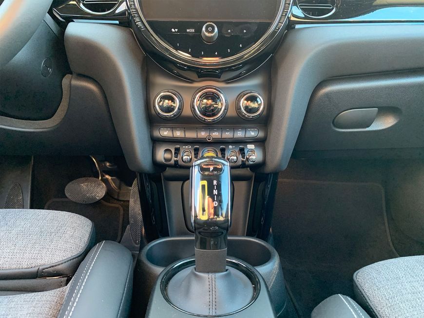 MINI Cooper SE Classic - Samsaru's Car Outlet