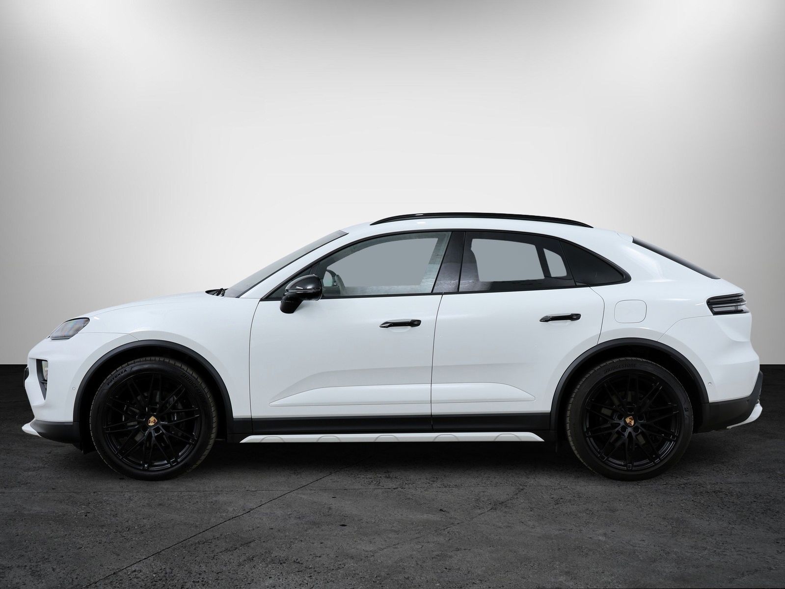 Porsche Macan Electric 4