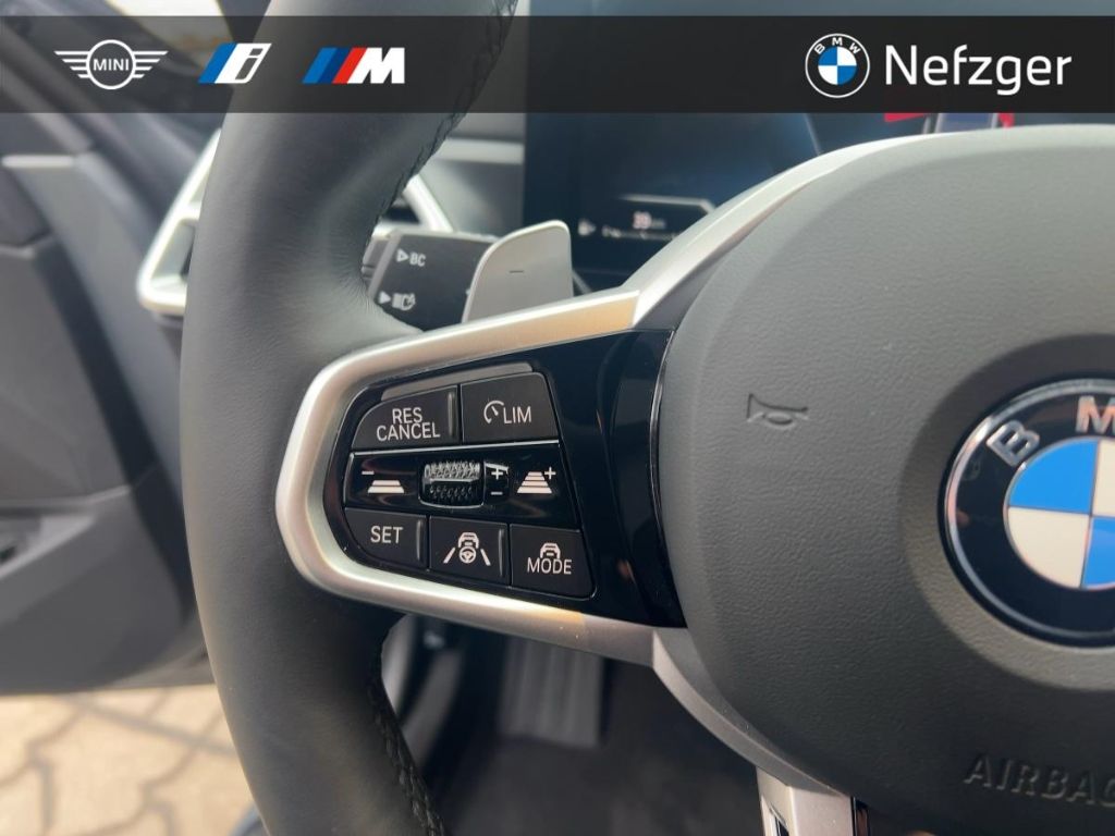 BMW 330 d xDrive Touring M Sport Park-Assistent HiFi