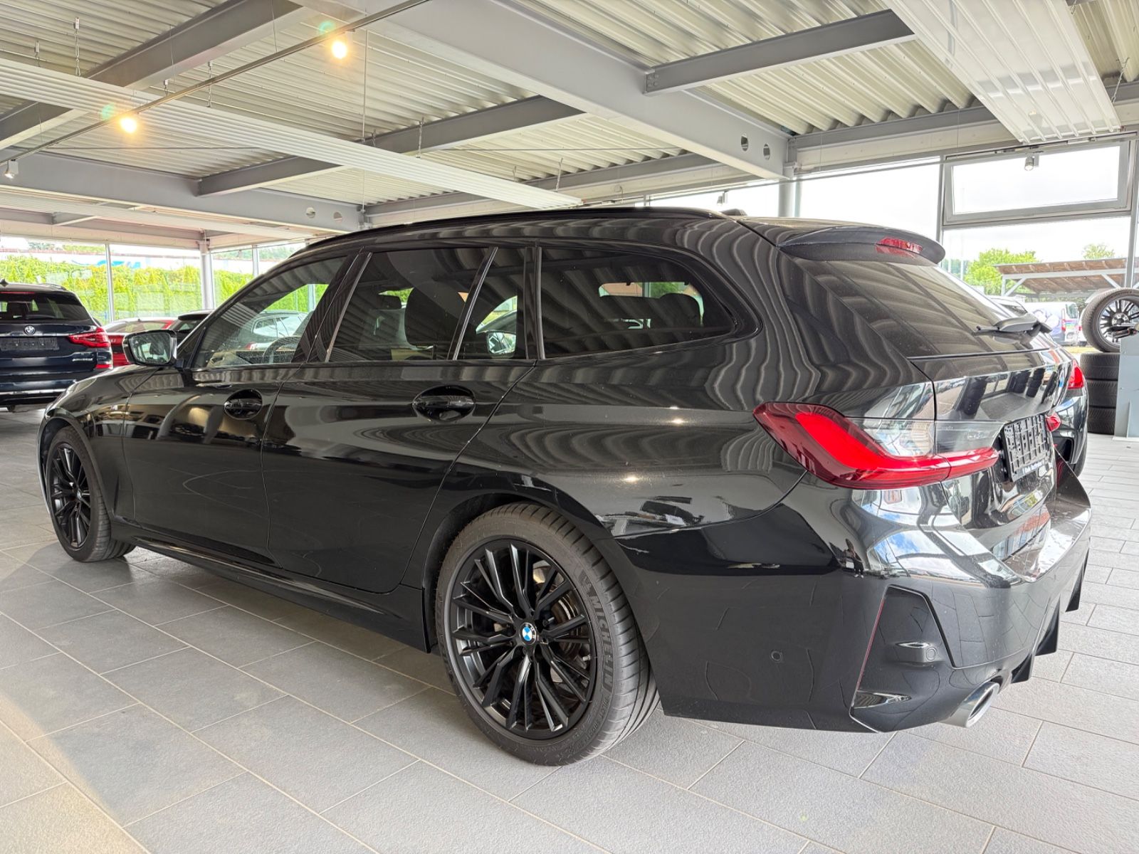 BMW 320d Touring M Sport - Samsaru's Car Outlet