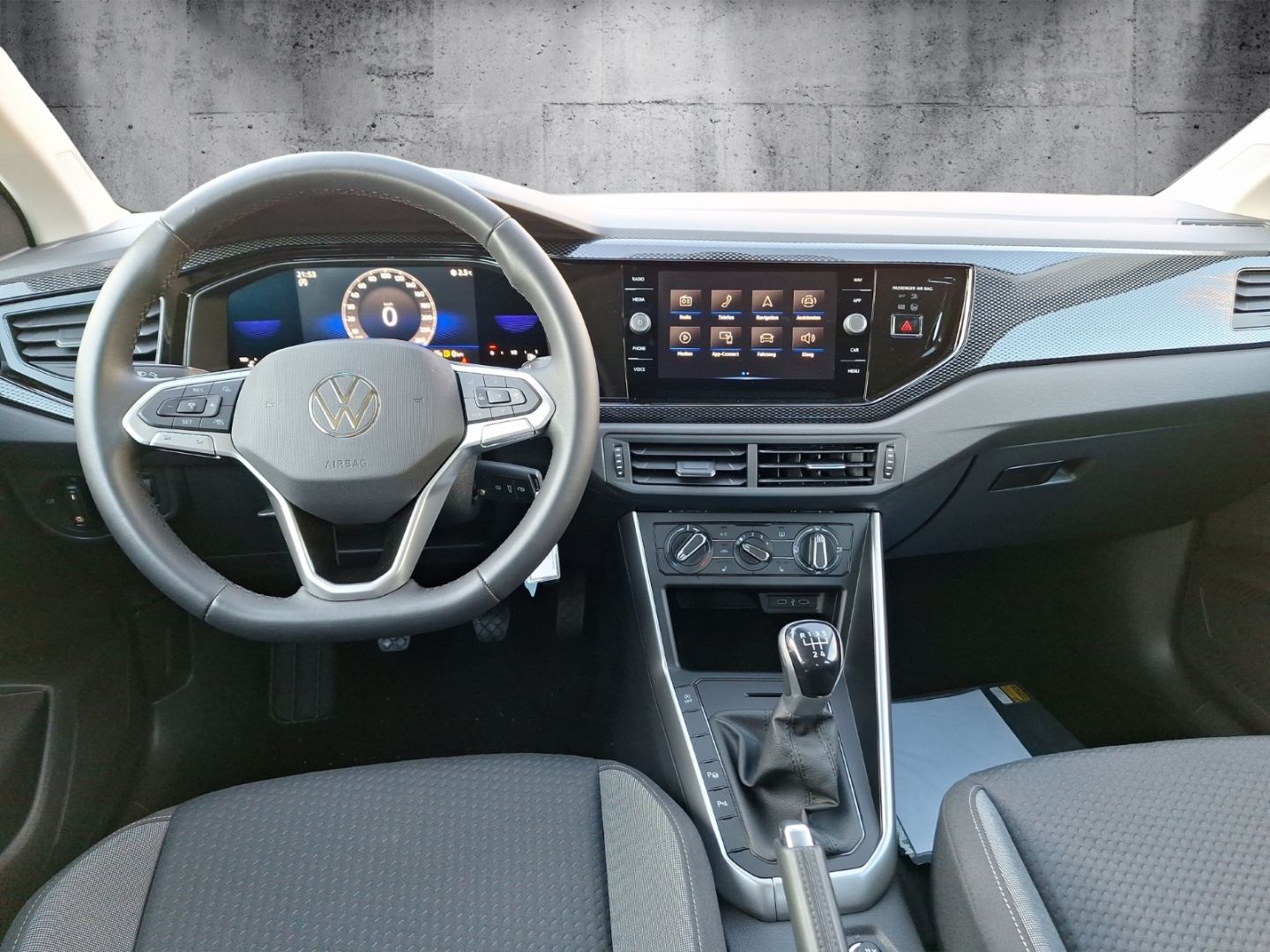 Volkswagen Taigo 1.0 TSI Life - Samsaru's Car Outlet