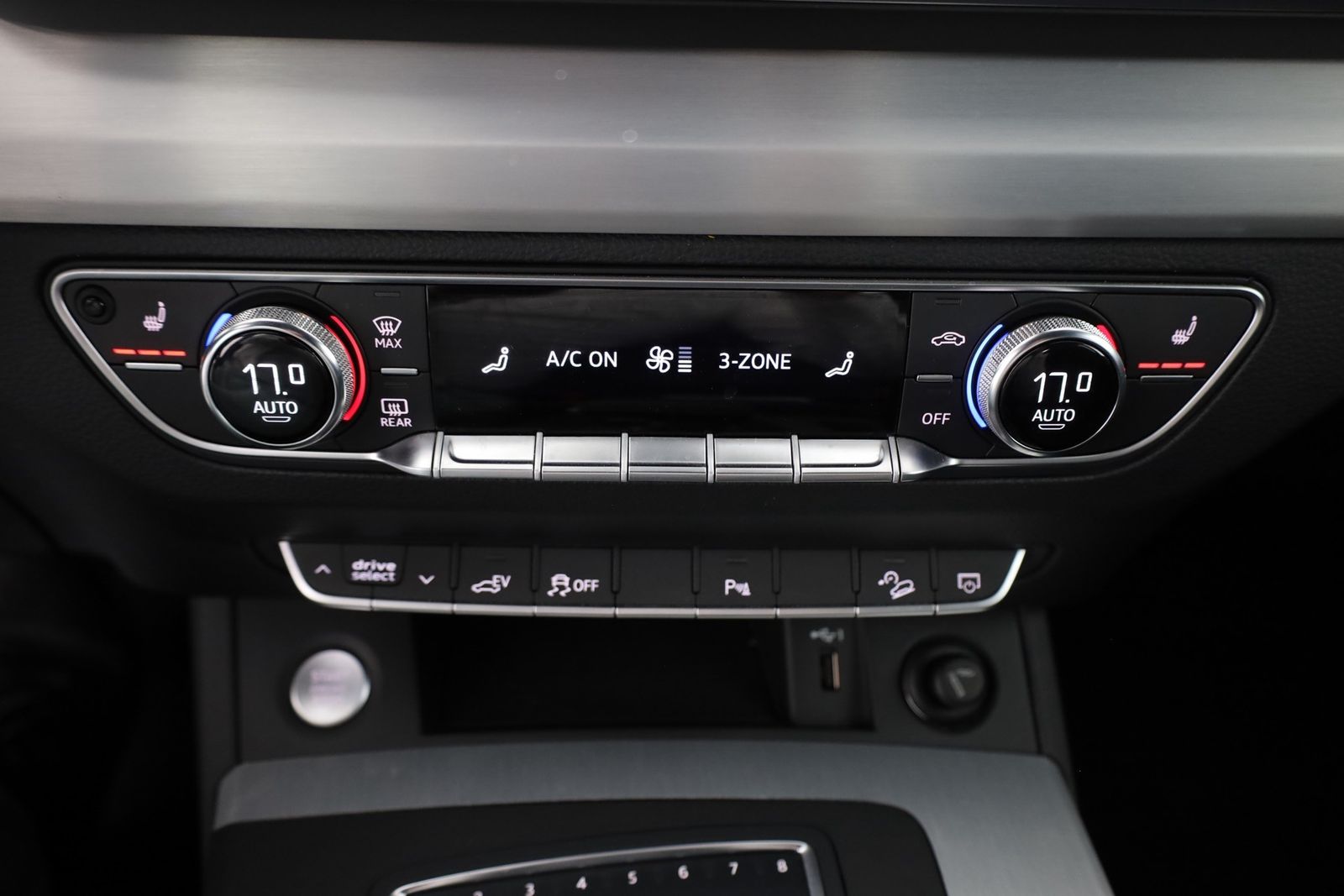 Audi Q5 55 TFSIe 2x S-Line quattro - Samsaru's Car Outlet