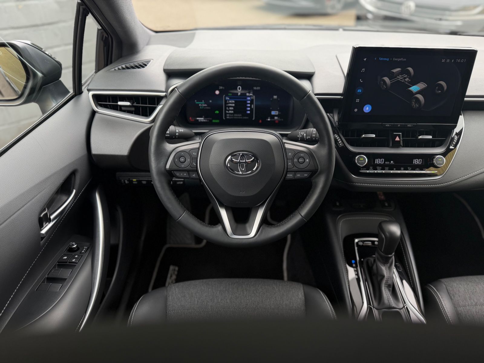 Toyota Corolla Touring Sports Hybrid Team D 1. Hand