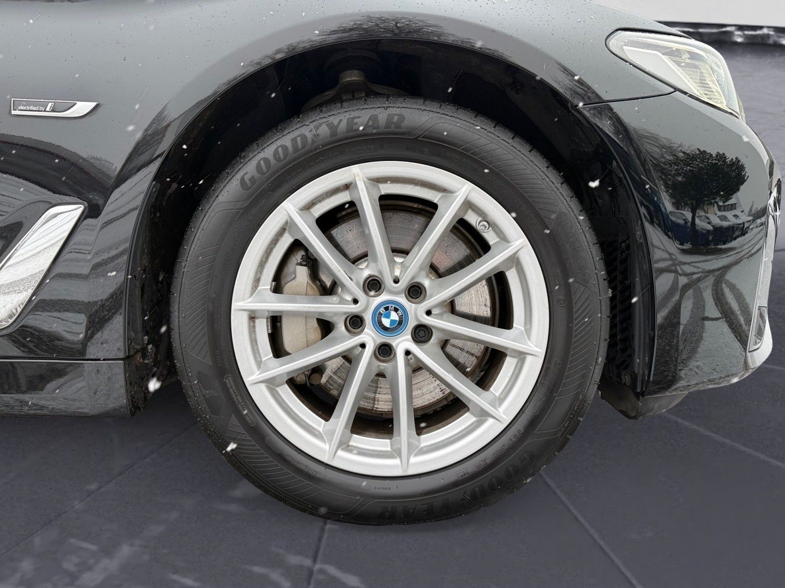 BMW 530e xDrive Navi Kima Leder PDC AHK Harman K. DA