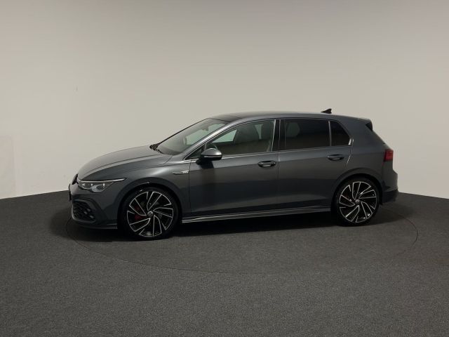 Volkswagen Golf VIII 2.0 TDI DSG GTD - Samsaru's Car Outlet