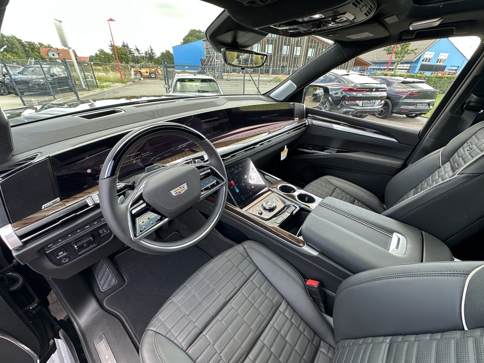 Cadillac Escalade   MY25 ESV Sport Platinum Langversion