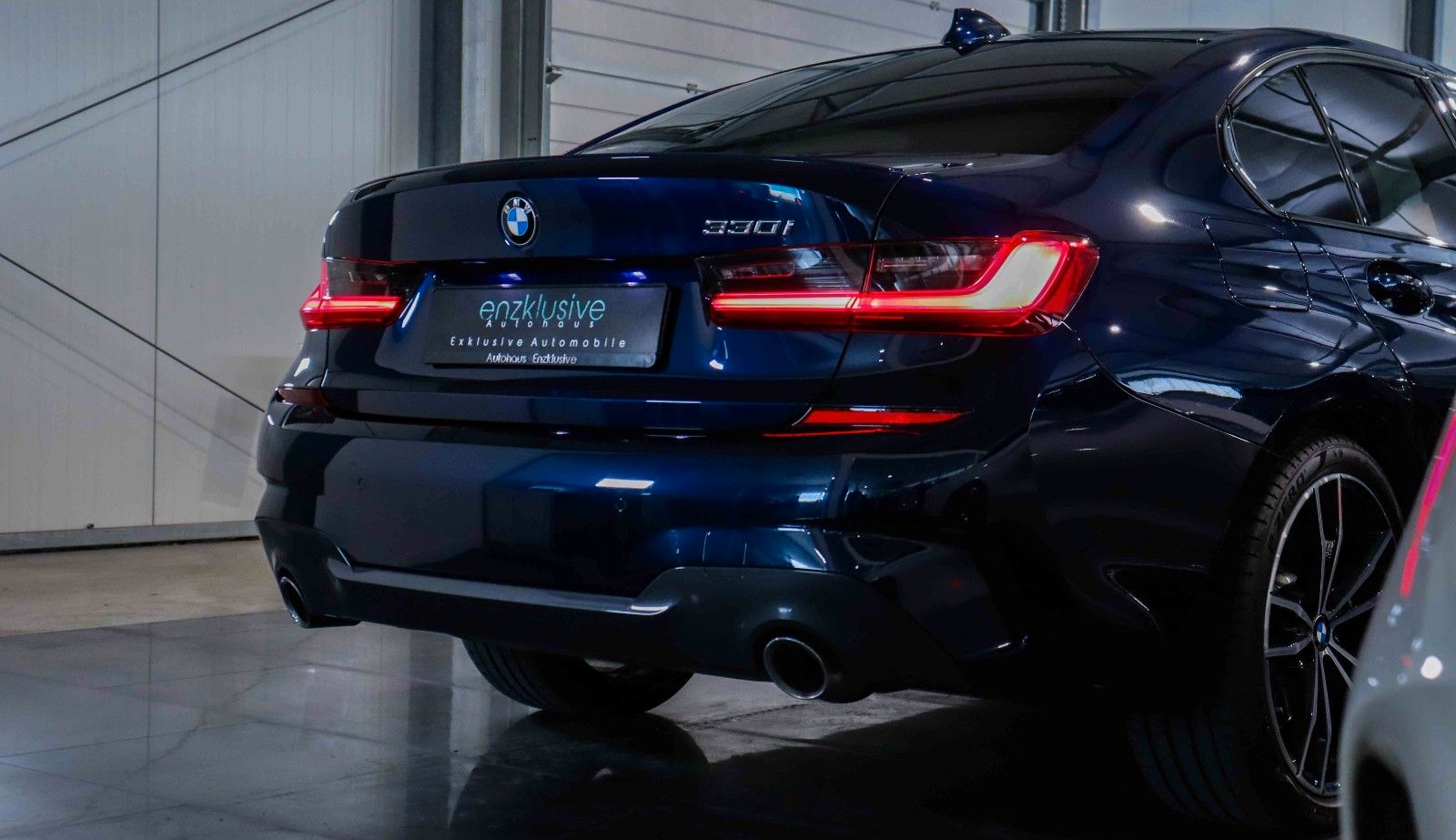 BMW 330i M SPORT SHADOW - Samsaru's Car Outlet