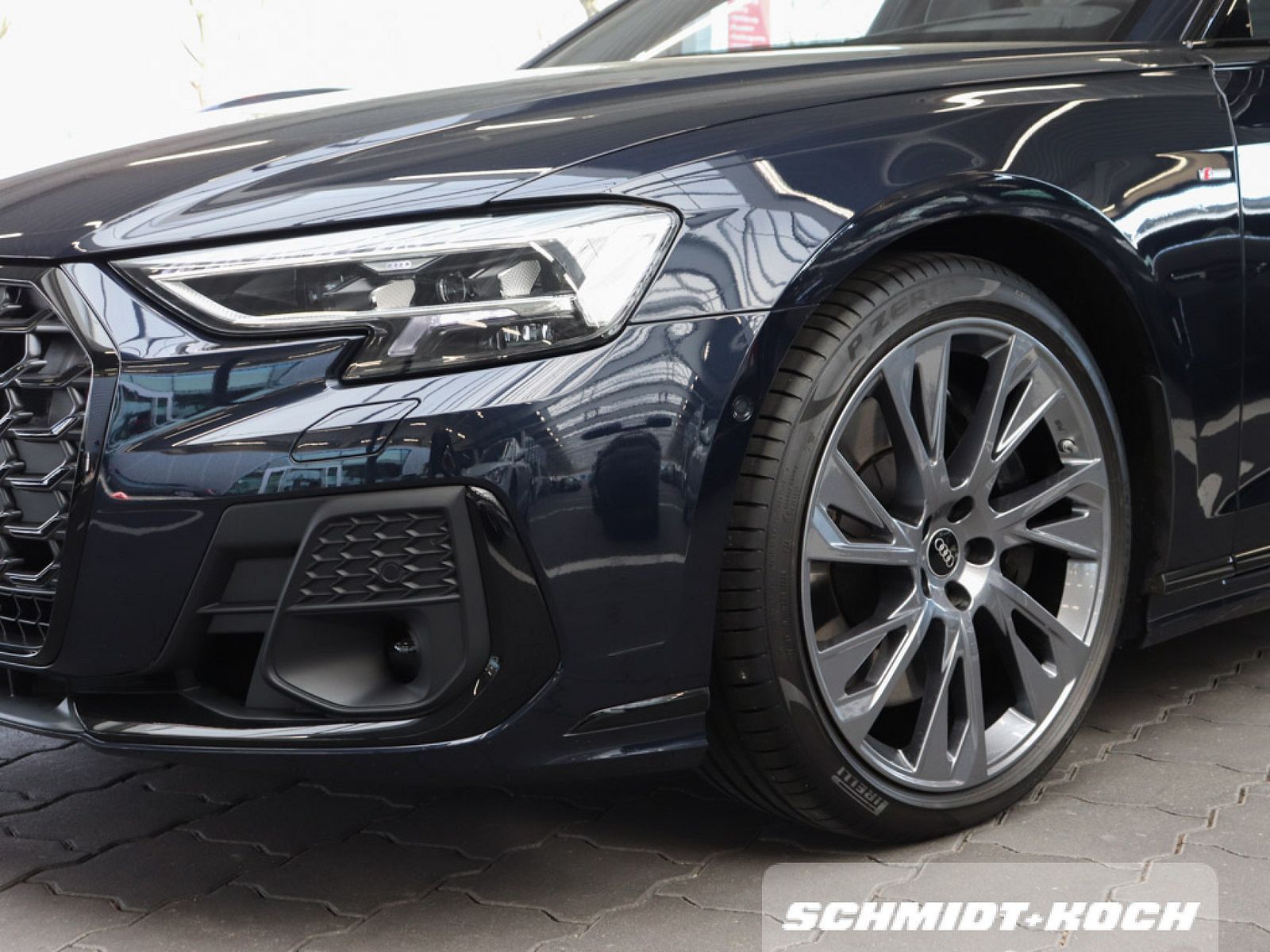 Audi A8 60 TFSI e Quattro S line - Samsaru's Car Outlet