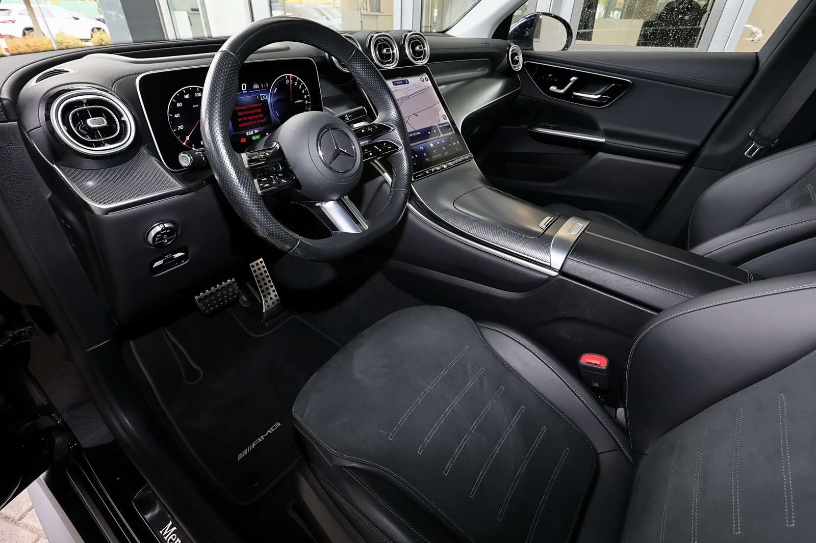 Mercedes-Benz GLC 400 e 4M AMG AHK+PANORAMA+360°+DISTRONIC+19"