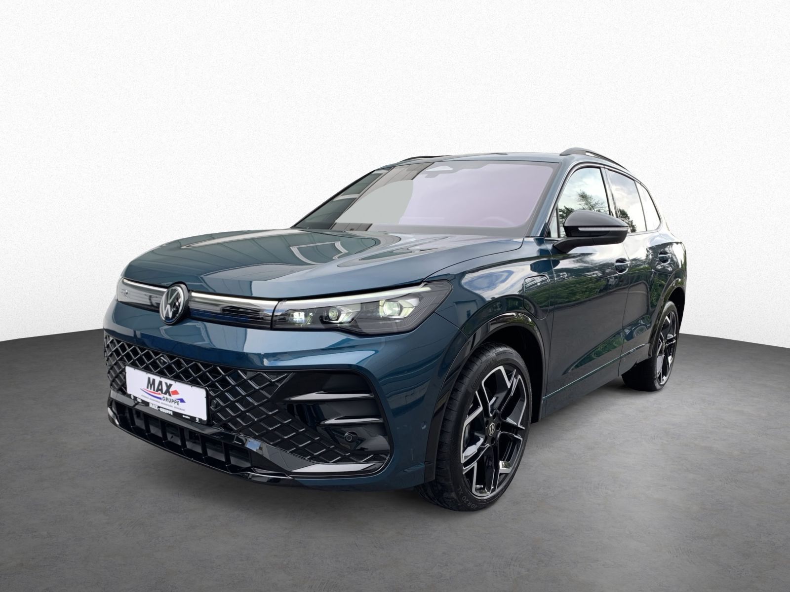 Volkswagen Tiguan 1.5 eHYBRID R LINE IQ.LIGHT+AHK+PANO+ACC