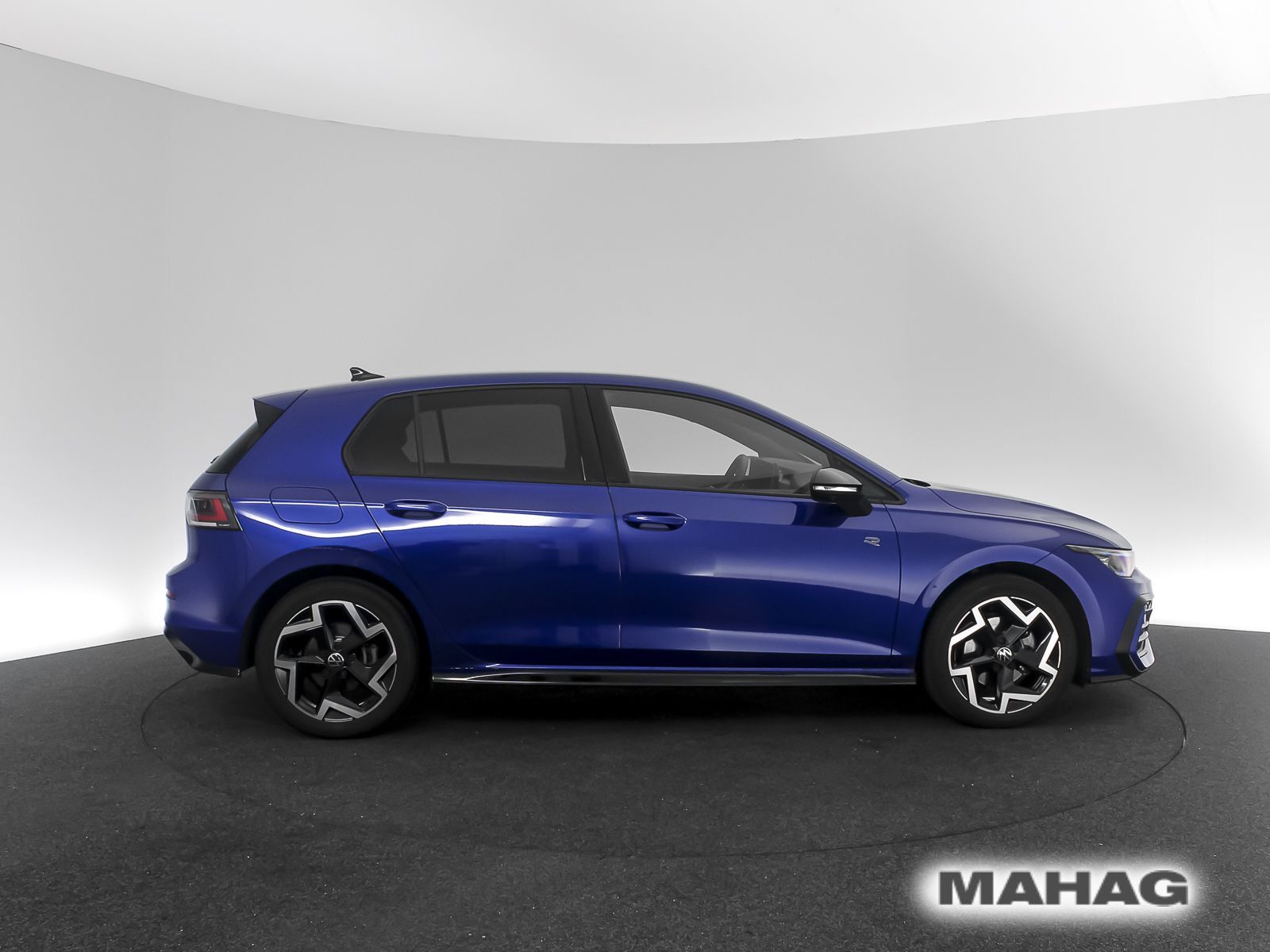 Volkswagen Golf VIII 1.5 eTSI R-Line BlackStyle IQ.Light St