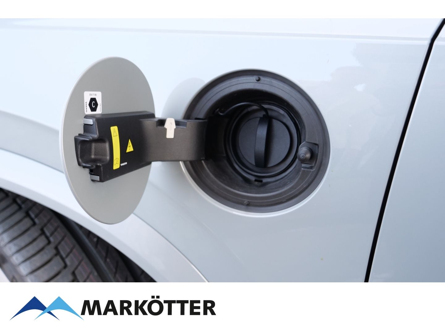 Volvo XC90 T8 AWD Ultra Bright - Samsaru's Car Outlet