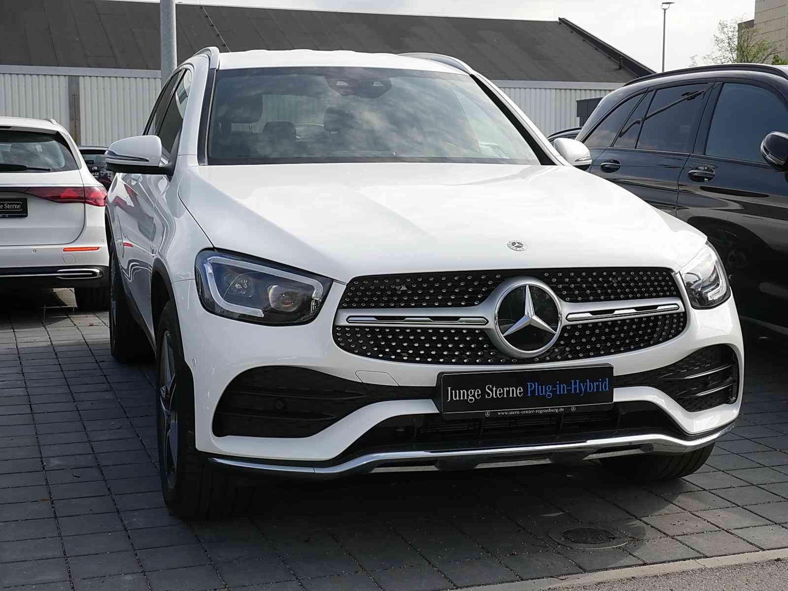 Mercedes-Benz GLC 300 e 4M AMG - Samsaru's Car Outlet
