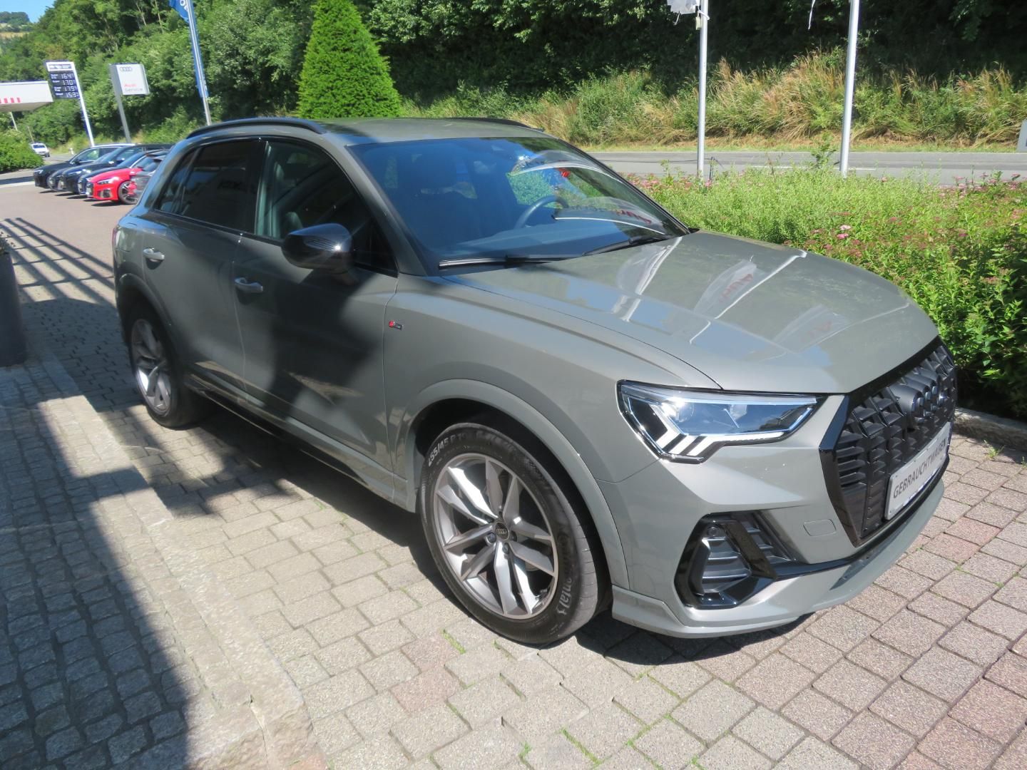 Audi Q3 S line 35 TDI Quattro S-Tronic - Samsaru's Car Outlet