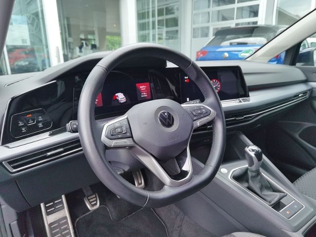 Volkswagen Golf 8 1.5 TSI BMT Active - Samsaru's Car Outlet