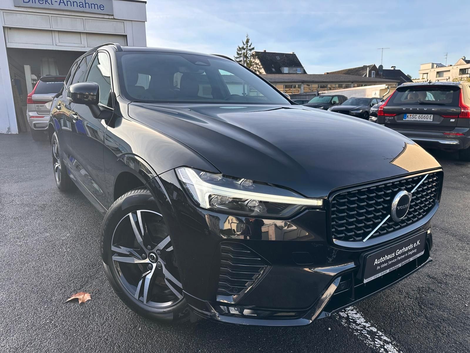Volvo XC60 B4 AWD R Design AHK,ACC,Standh,Kam