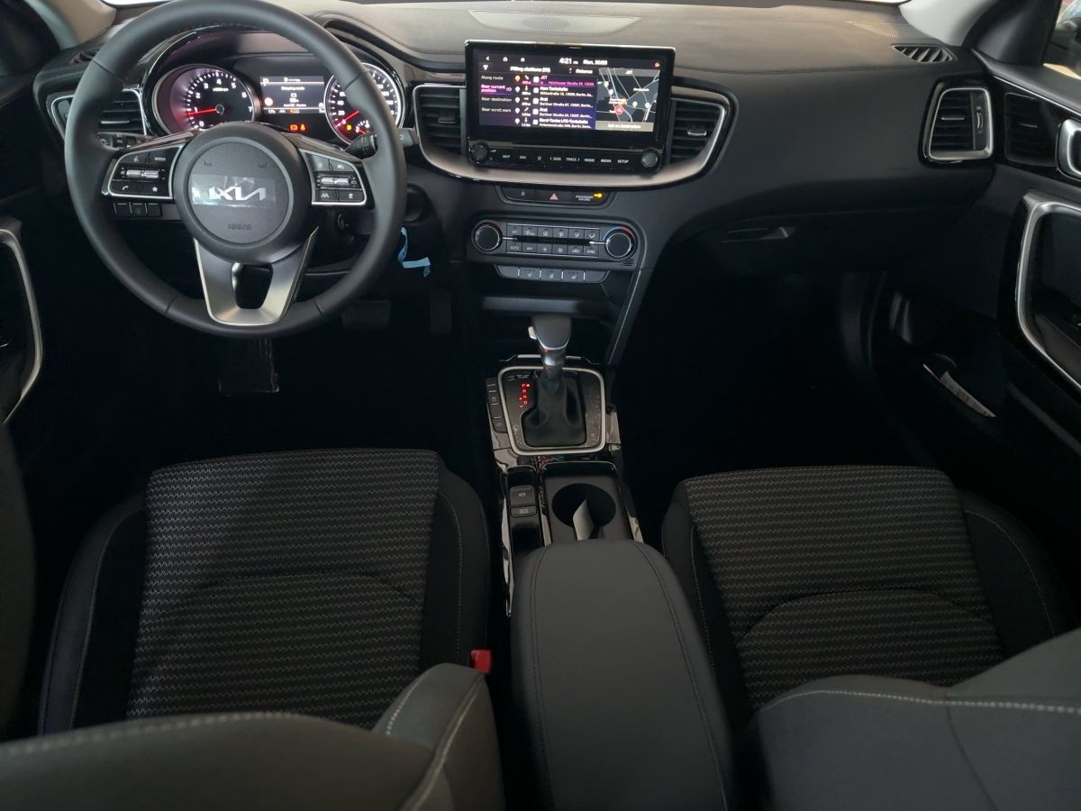 Kia cee'd 1.5T Vision - Samsaru's Car Outlet