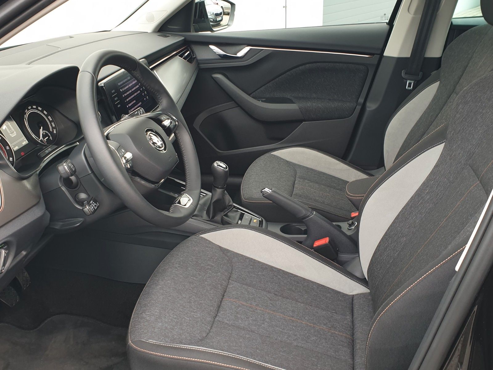 Skoda Kamiq Style - Samsaru's Car Outlet