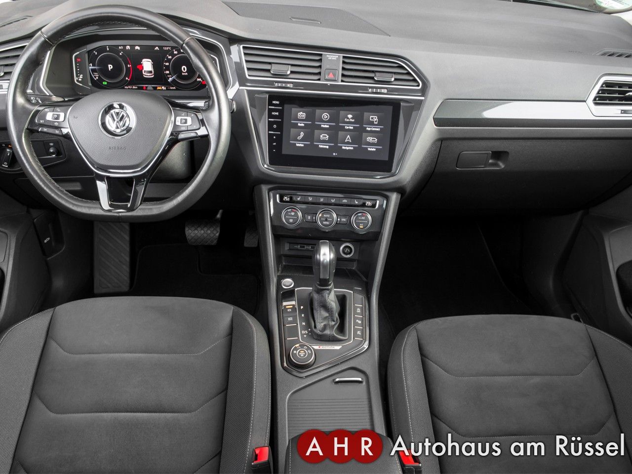 Volkswagen Tiguan Highline 2.0 TDI 4Motion - Samsaru's Car Outlet