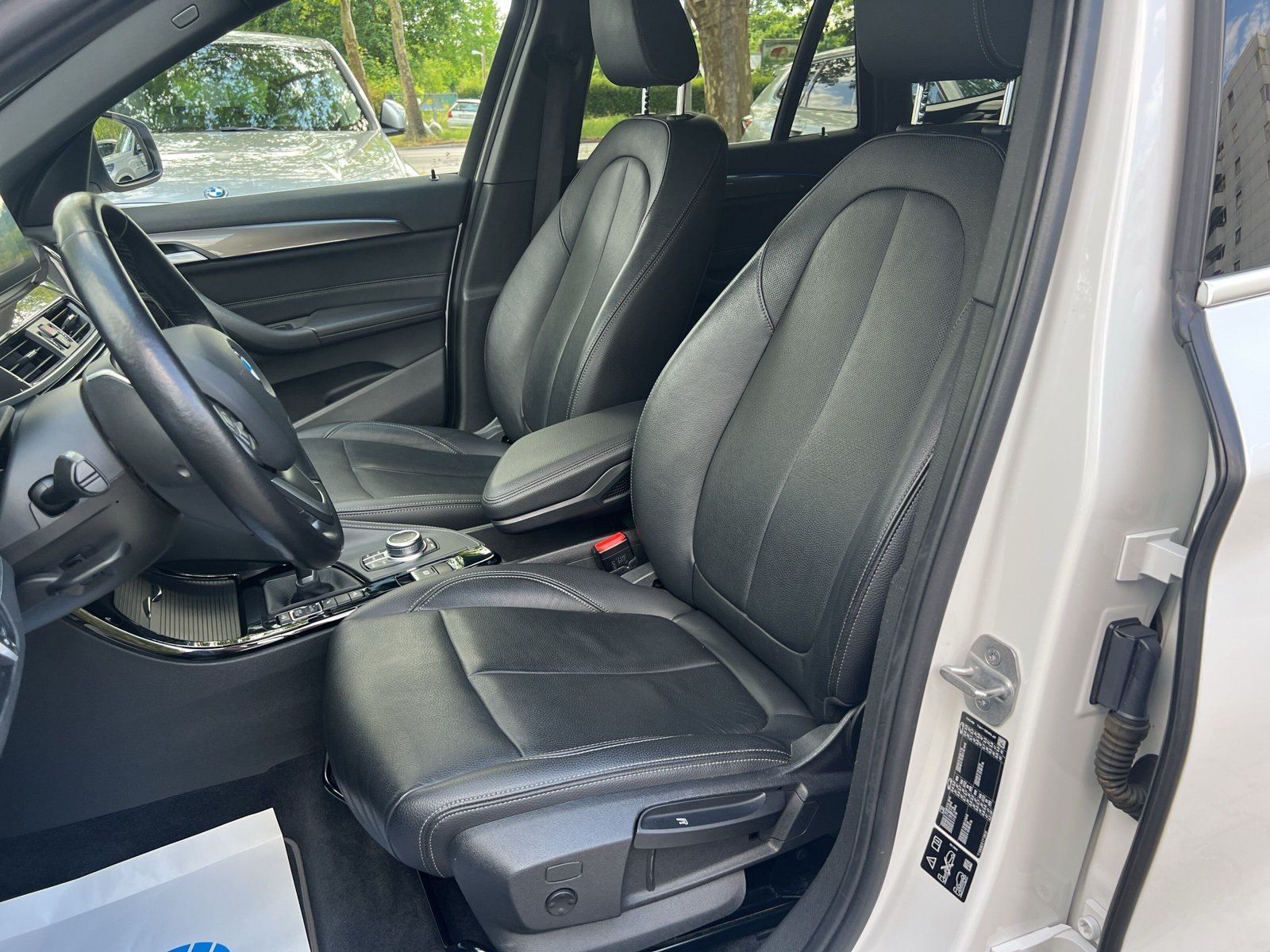 BMW X1 xDrive20i X LINE - Samsaru's Car Outlet