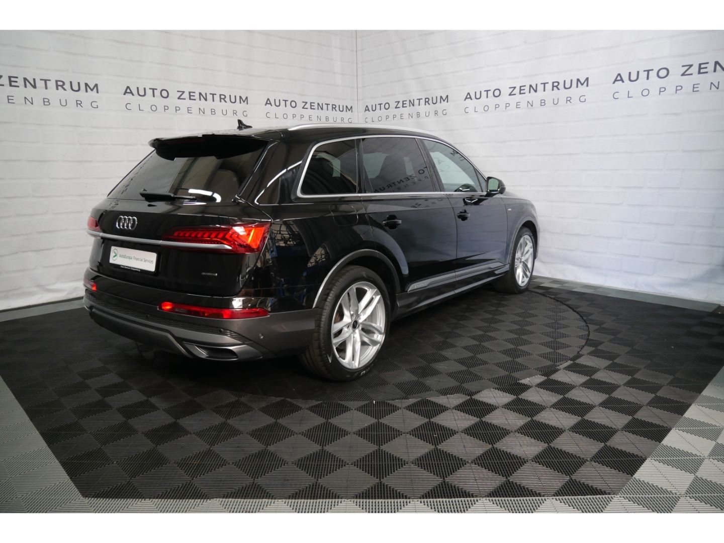 Audi Q7 50 TDI S line  Pano+Matrix+Virt+HuD+S-Sitz+7-