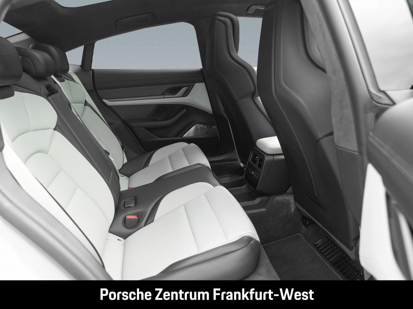 Porsche Taycan Turbo Burmester HA-Lenkung Nachtsicht