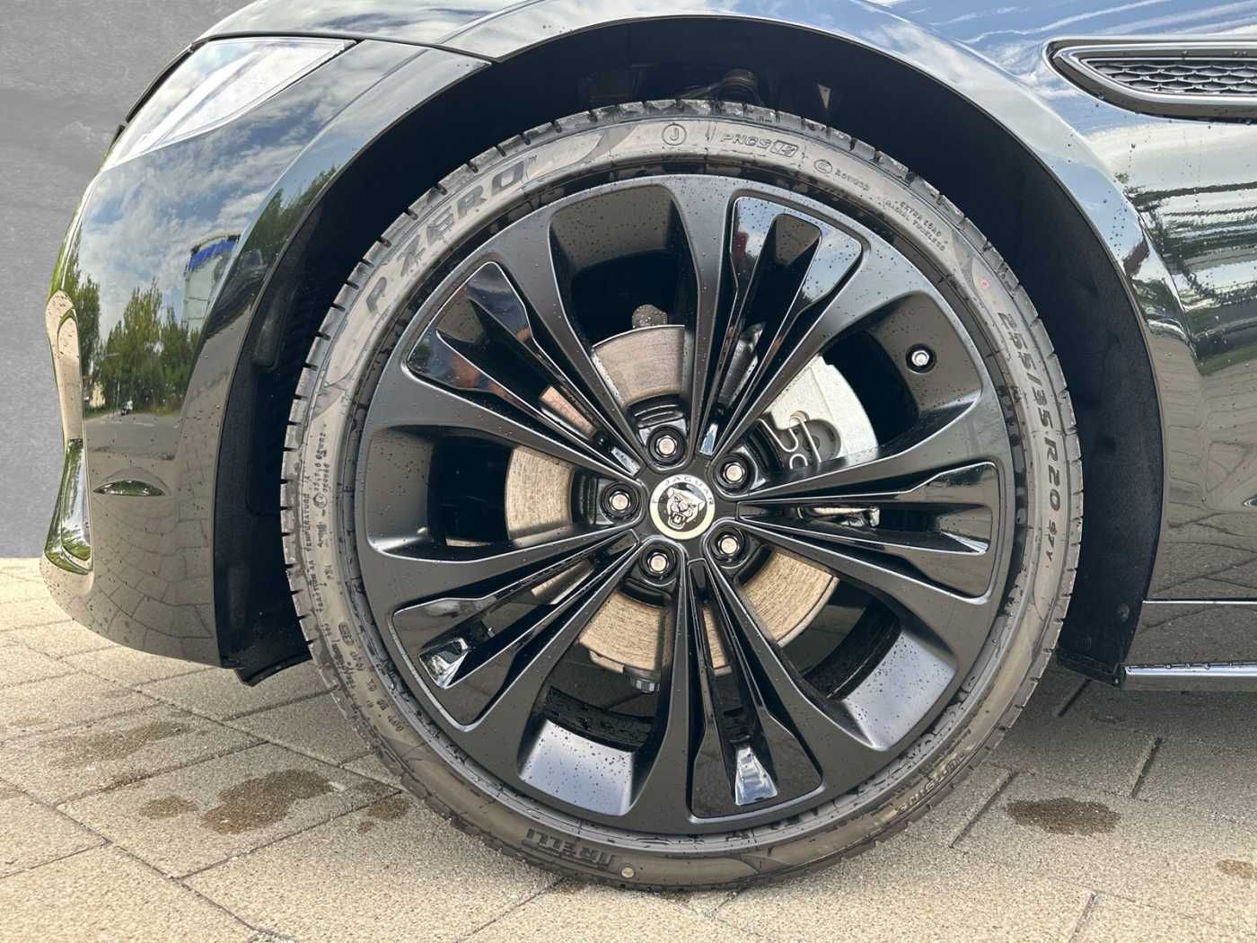 Jaguar XF D200 Sportbrake R-Dynamic SE