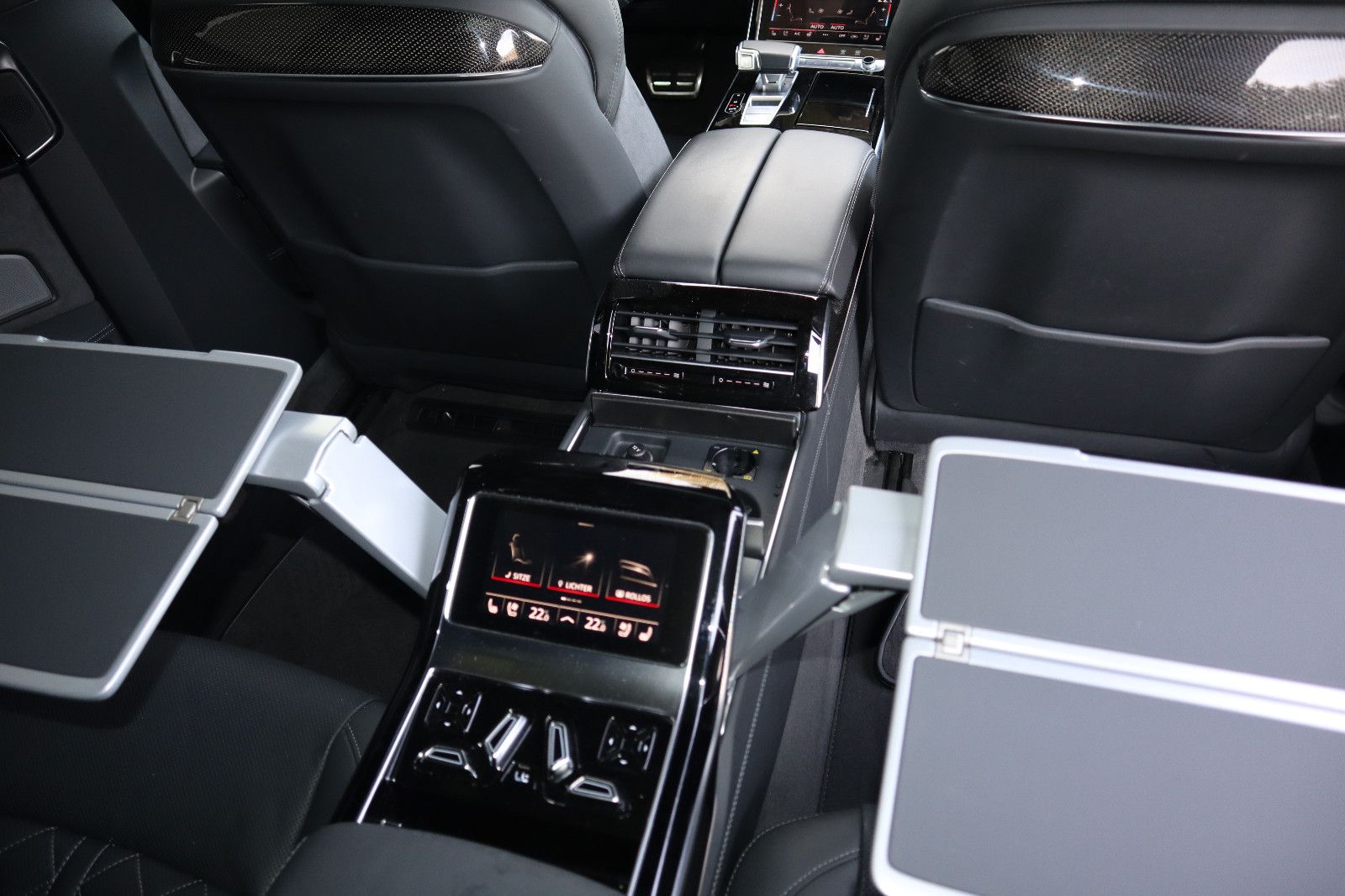 Audi A8L 60 TFSIe lang exclusive - Samsaru's Car Outlet