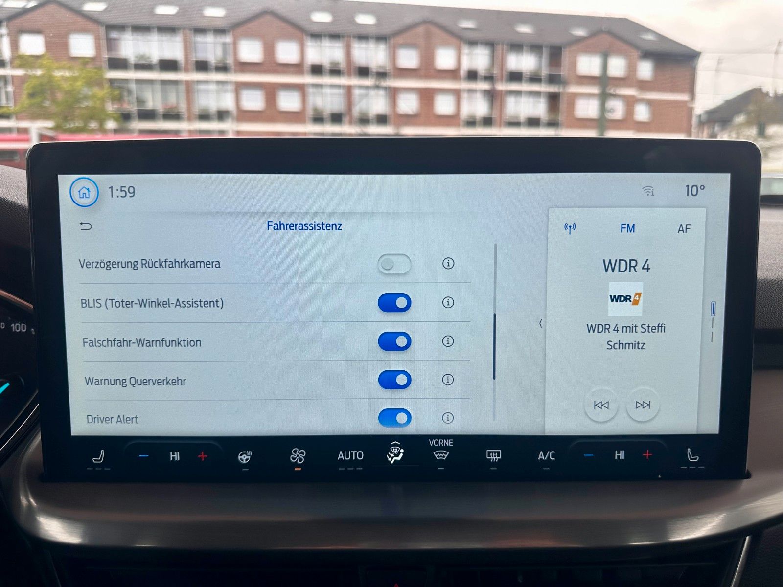 Ford Focus Lim. Titanium| Navi | LED | Assistenzpaket
