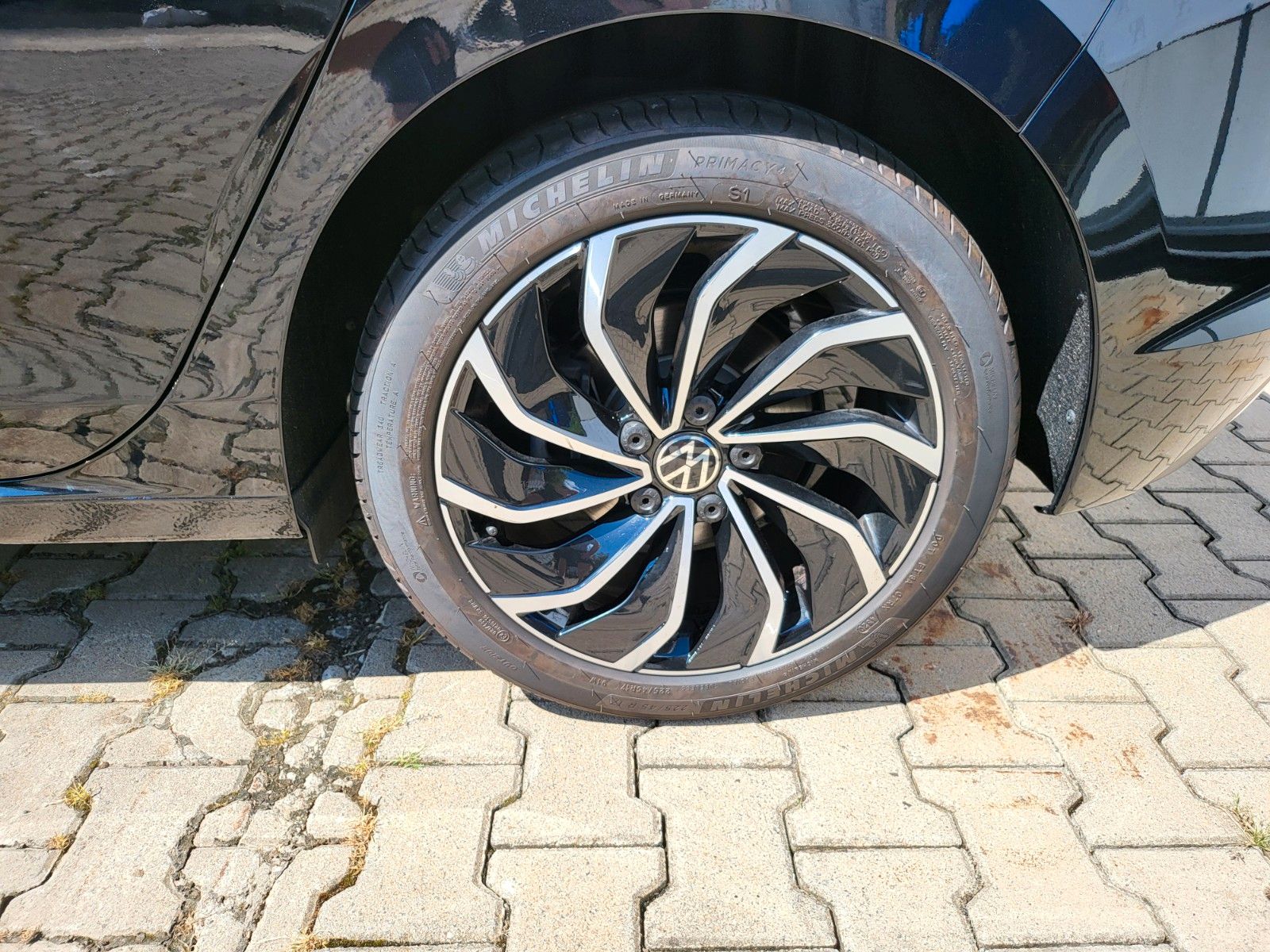 Volkswagen Golf VIII Lim. Active eTSI - Samsaru's Car Outlet